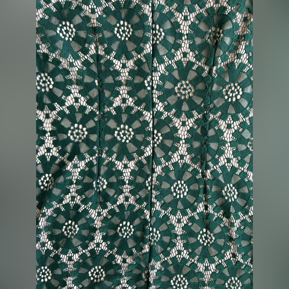 Jessica Howard Emerald Green Lace Dress w/3/4 sleeves and nude lining size 10 - Picture 14 of 14